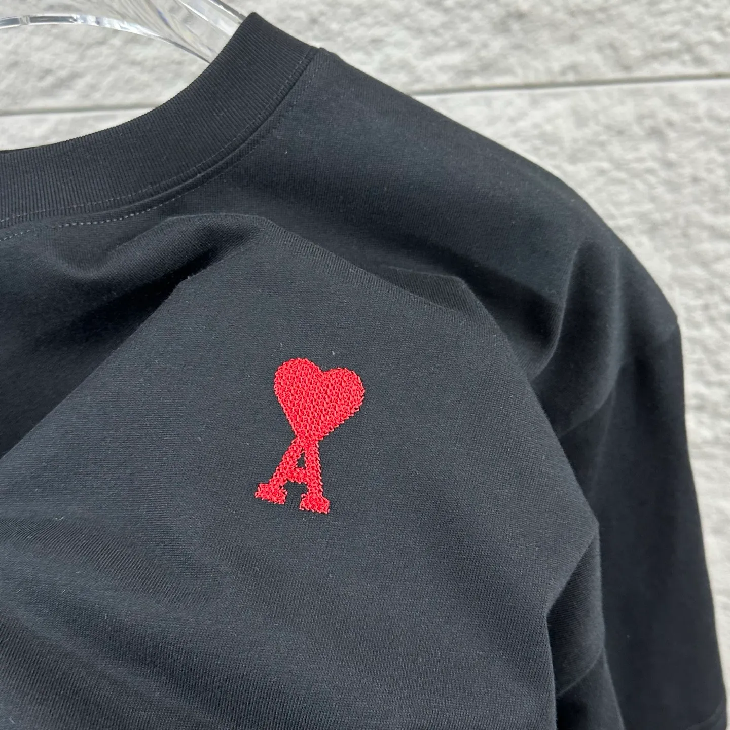 Ami Love 2026 Spring and Summer Style Classic simple three-dimensional embroidery small love personalized logo Customized double yarn plain cotton fabric Short-sleeved T-shirt Men and women Same Style Color: Black White Flower Gray Angola Red Size: S (90-130 pounds) M (120-150 pounds) L (140-165 pounds) XL (160-180 pounds) XXL (180-210 pounds)